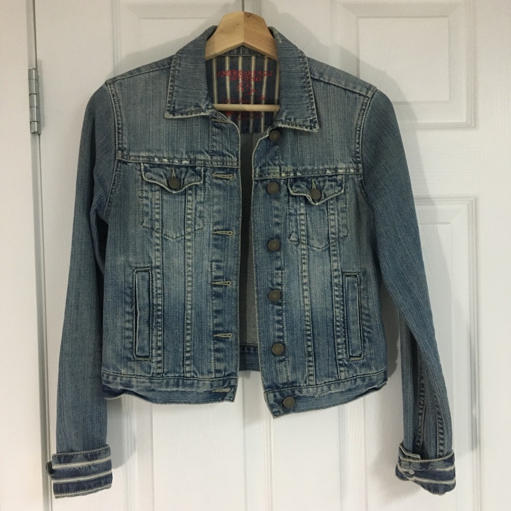 American Eagle denim jacket, size S.